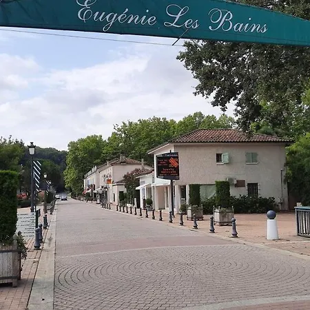 Les Albizias 5 *