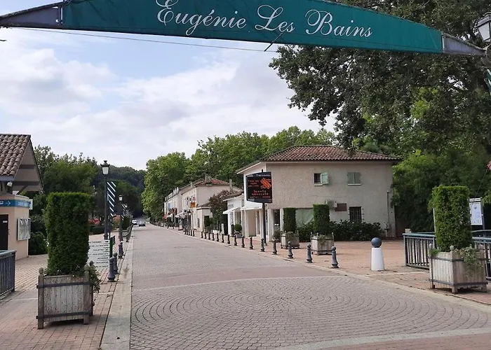 Les Albizias 5 *
